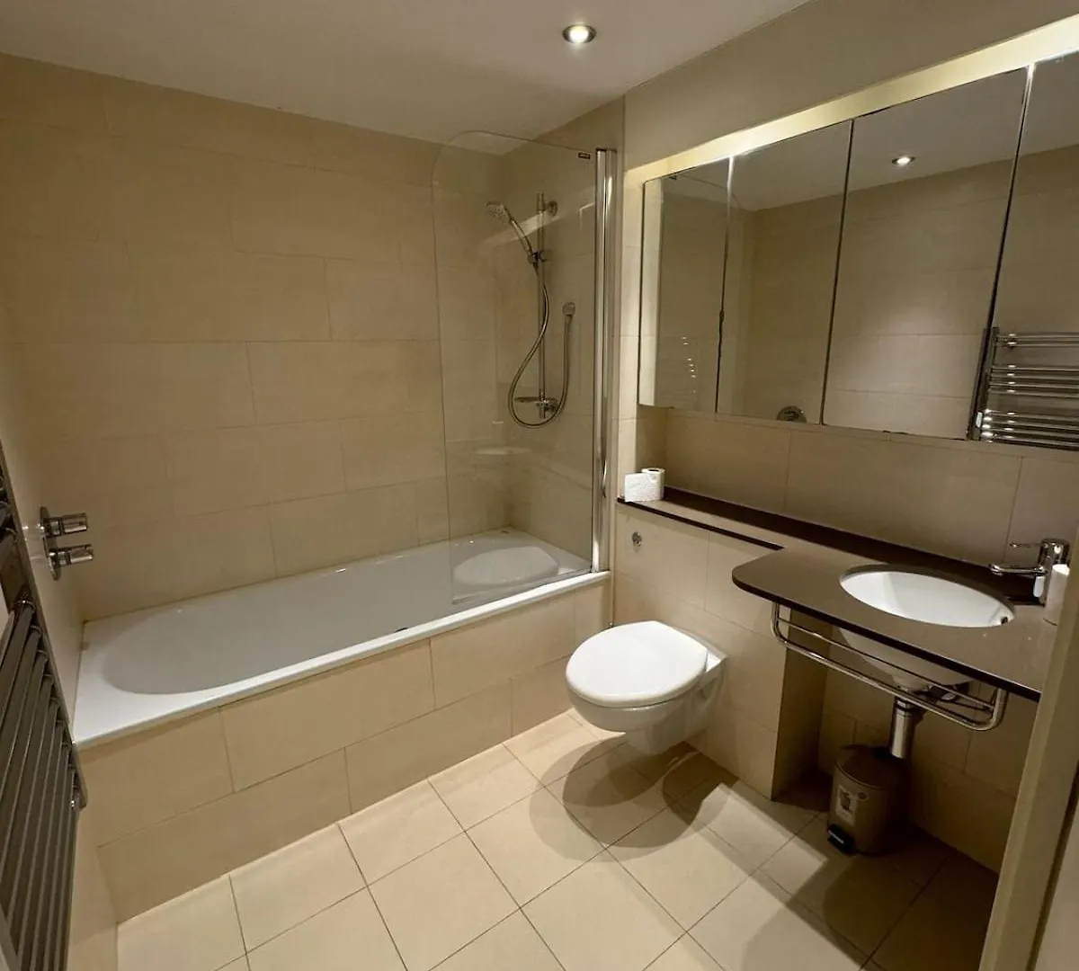 Apartment Riverstay With Free Parking London