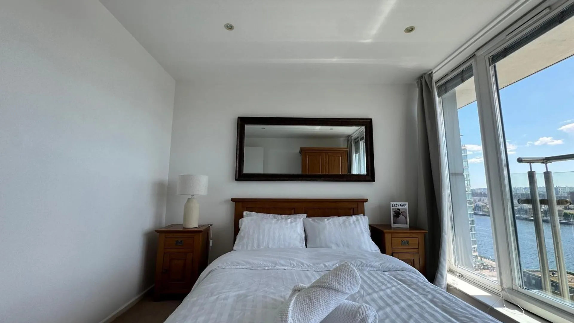 Apartment Riverstay With Free Parking London